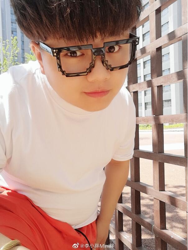 演员李小胖李俊浩多大了(李小胖今年多大了)