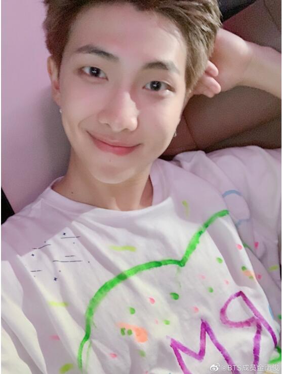 怎么现在不见曾泳醍了?曾泳醍和杨烁什么关 怎么现在不见曾泳醍了?曾泳醍和杨烁什么关