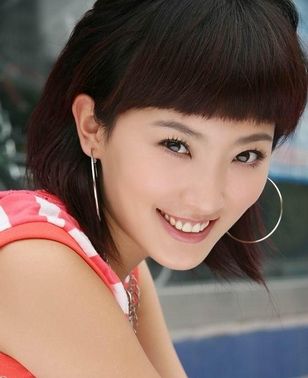 斯琴高娃简历及个人资料简介，斯琴(斯琴高娃个人资料(简介,身高,年龄)