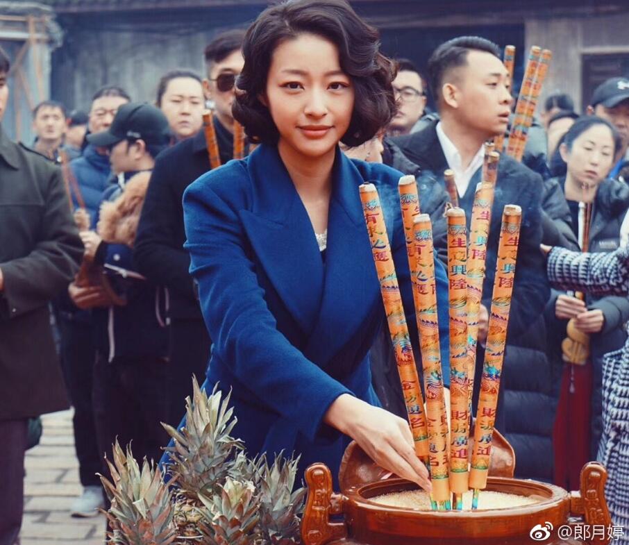 郎月婷和倪妮有点像的对比照