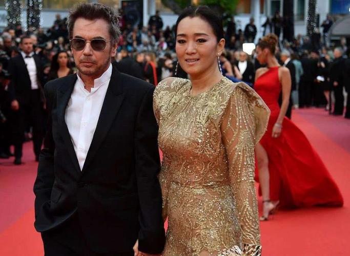 黄和祥年龄，巩俐和黄和祥为什么分(黄和祥的年龄)