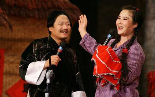 唐鉴军老婆王小华资料照片(唐鉴军和王小华的二人转正戏)