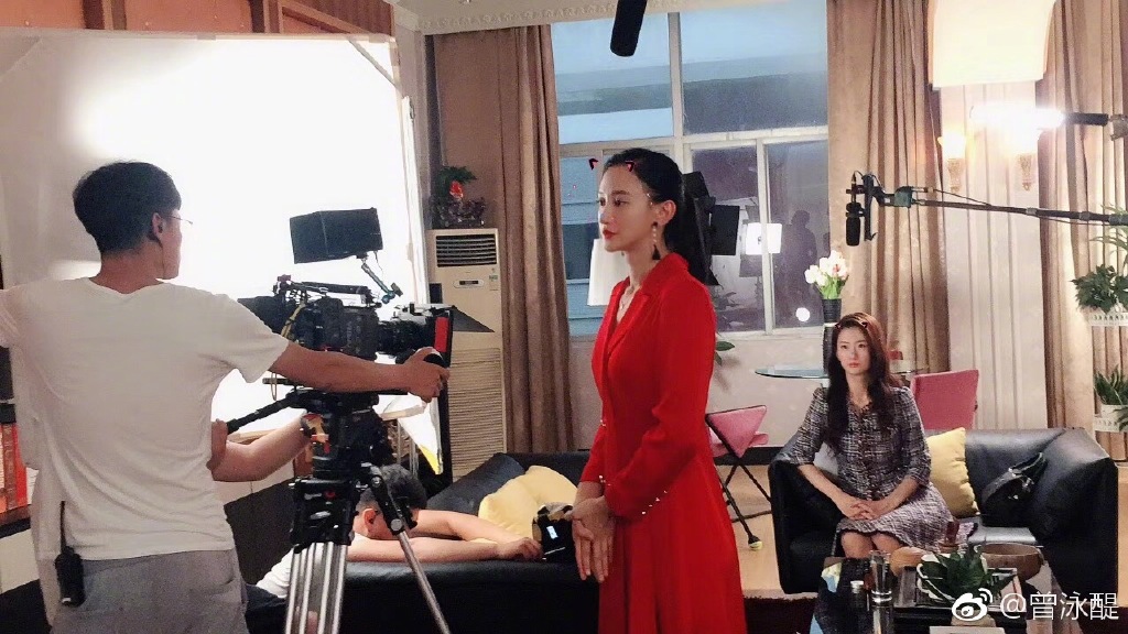 怎么现在不见曾泳醍了?曾泳醍和杨烁什么关 怎么现在不见曾泳醍了?曾泳醍和杨烁什么关