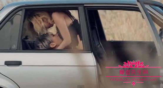 泫雅的胸是真的还是后天练的(泫雅的身材怎么练出来) 泫雅的胸是真的还是后天练的(泫雅的身材怎么练出来)