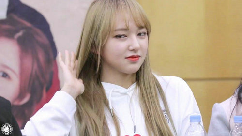 周洁琼为什么叫pinKy？周洁琼在韩国火(周洁琼的出道组合是什么)