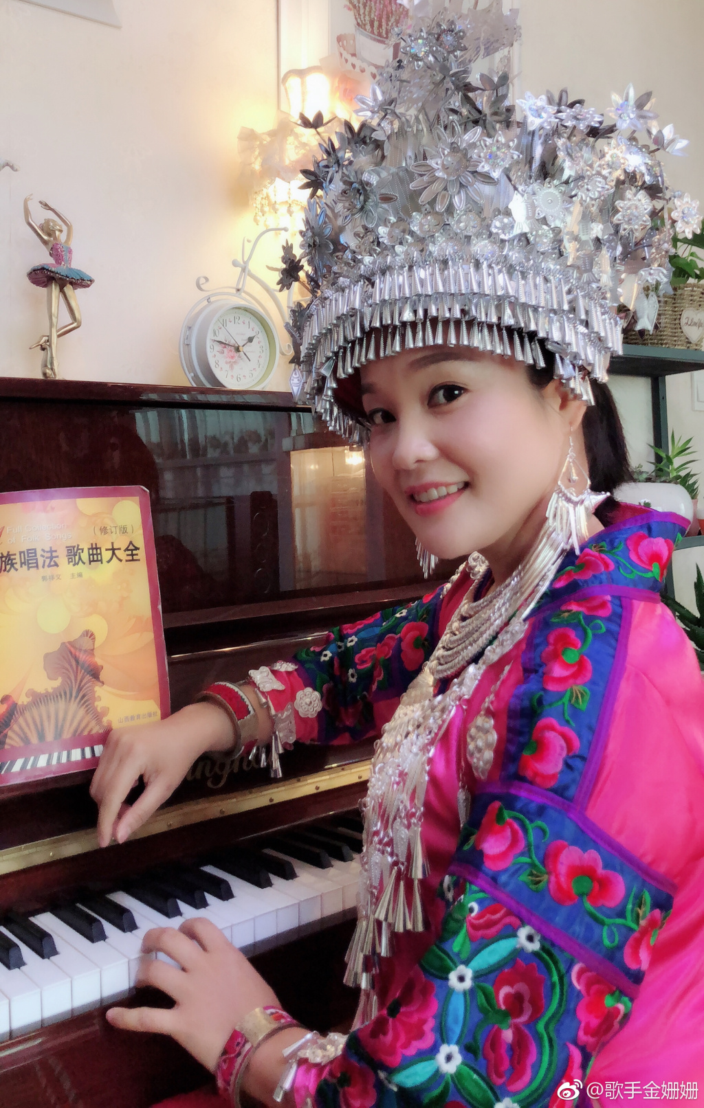 歌手金姗姗那年出生(歌手袁姗姗简历) 歌手金姗姗那年出生(歌手袁姗姗简历)