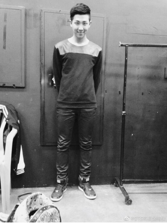 怎么现在不见曾泳醍了?曾泳醍和杨烁什么关 怎么现在不见曾泳醍了?曾泳醍和杨烁什么关