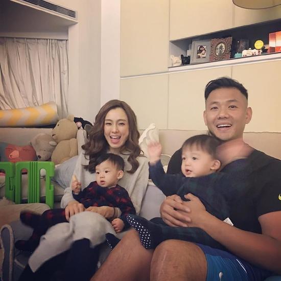 范玮琪和黑人结婚照，张韶涵范玮琪(黑人范玮琪求婚)