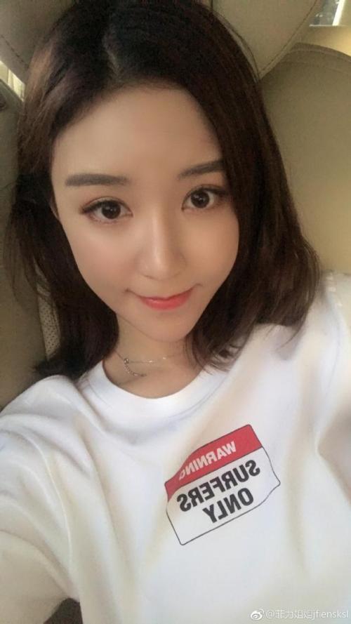 网红雪梨个人资料身高，雪梨香菇来(雪梨网红多高)