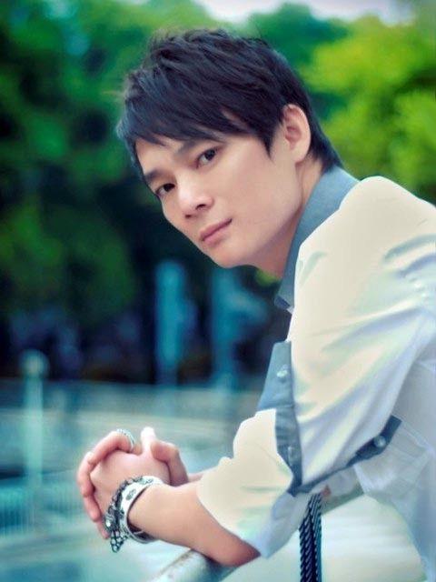 六哲个人资料，冷漠个人资料(歌手冷漠六哲图片)