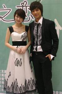 戚薇八卦,李承铉安以轩为什么分手(戚薇李承铉安以轩三人之间的爱情始末) 戚薇八卦,李承铉安以轩为什么分手(戚薇李承铉安以轩三人之间的爱情始末)