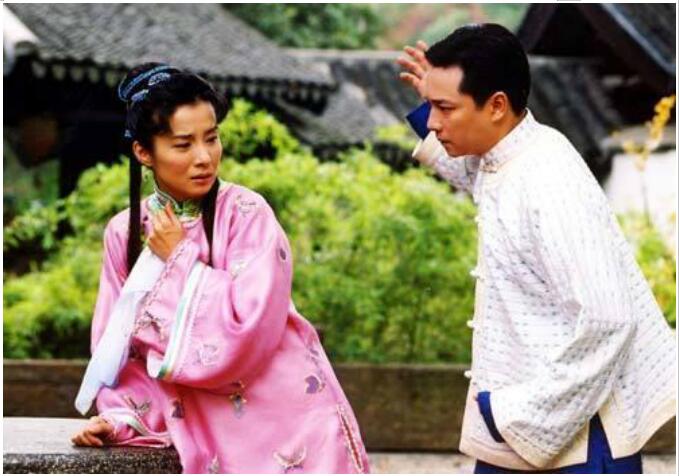 岳翎是不是聋哑人(岳翎小时候) 岳翎是不是聋哑人(岳翎小时候)