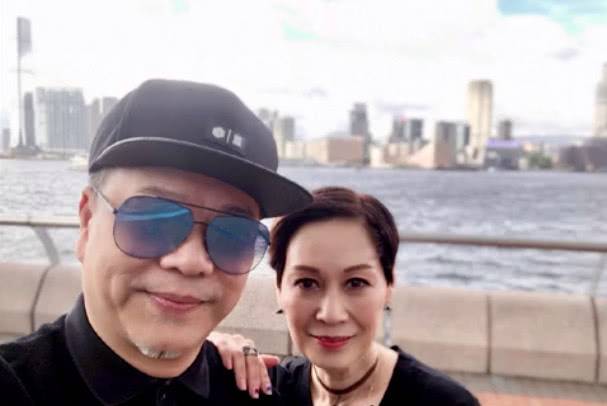欧阳震华的老婆，欧阳震华第一任老(欧阳震华现任老婆到底是谁)