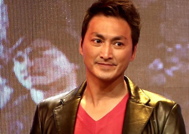 何家劲开的工厂有多少人(何家劲工厂叫什么名字) 何家劲开的工厂有多少人(何家劲工厂叫什么名字)