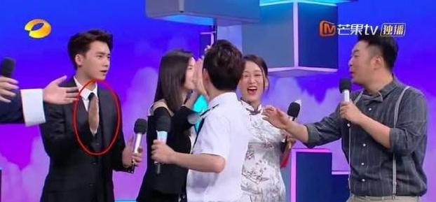 李易峰不上快本了是因为跟何炅闹翻?李易峰 李易峰不上快本了是因为跟何炅闹翻?李易峰