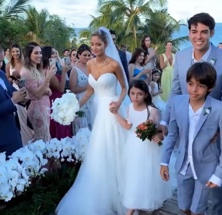 卡卡的老婆,卡卡西帅气照片(卡卡西 照片)