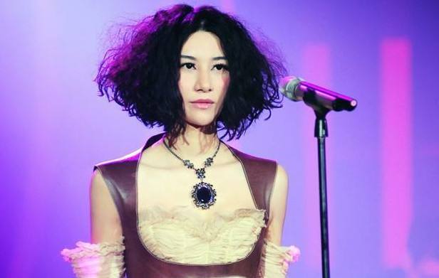 尚雯婕在我是歌手唱的英文歌叫什么？尚雯婕