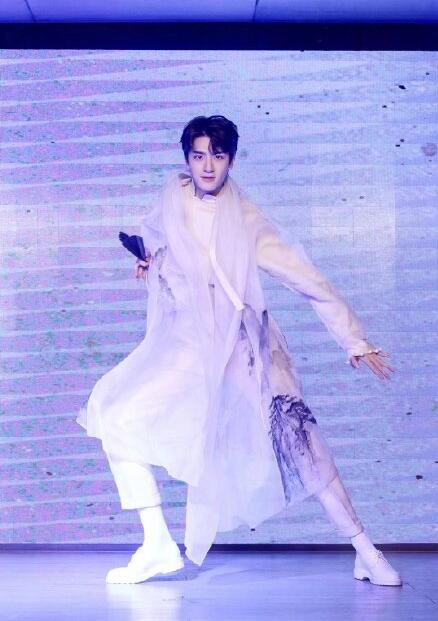 林一为什么16岁上大学19岁就大四 林一为什么16岁上大学19岁就大四