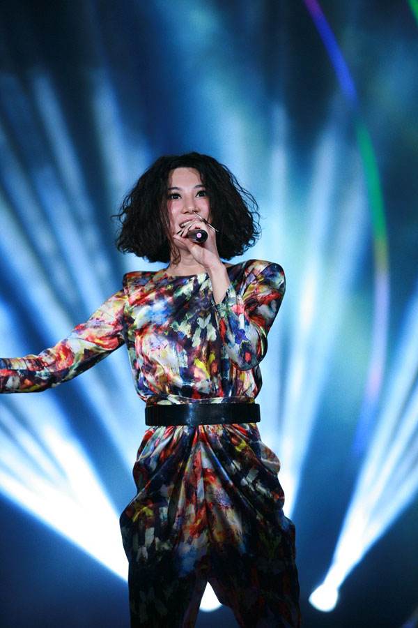 尚雯婕在我是歌手唱的英文歌叫什么?尚雯婕 尚雯婕在我是歌手唱的英文歌叫什么?尚雯婕