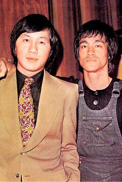 许冠杰资料，许冠杰和林子祥谁地位(许冠杰罗文林子祥谁厉害)