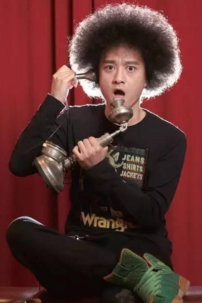 赵英俊为什么叫潇洒哥？赵英俊和薛之谦打架(赵英俊与薛之谦对打)