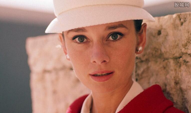 奥黛丽·塔图和赫本有关系吗(奥黛丽·赫本和希特勒) 奥黛丽·塔图和赫本有关系吗(奥黛丽·赫本和希特勒)