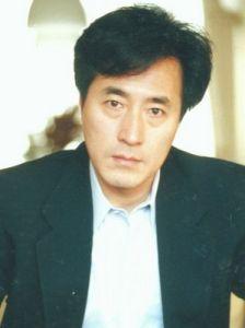 杨立新主演的电视剧，杨立新演副院(播放杨立新剧)