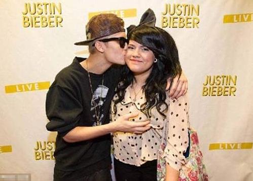 贾斯汀比伯吸奶，孙俪被包七年照片(贾斯汀比伯Baby)