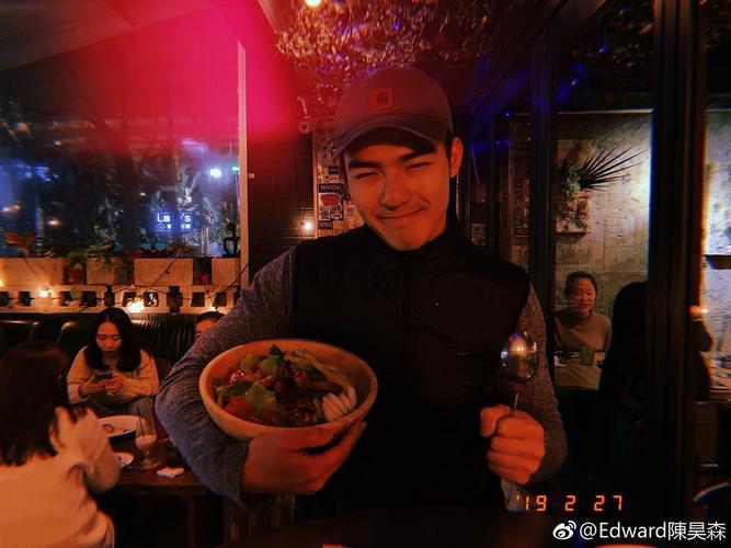 曲家瑞家庭背景，曲家瑞个人资料(曲家瑞是哪里人)