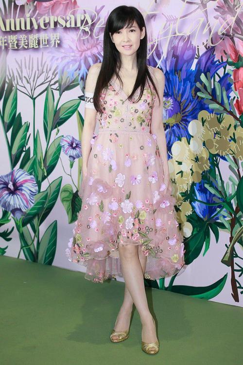 周慧敏八卦,周慧敏和黄凯芹是什么(周慧敏为什么不承认黄凯芹) 周慧敏八卦,周慧敏和黄凯芹是什么(周慧敏为什么不承认黄凯芹)