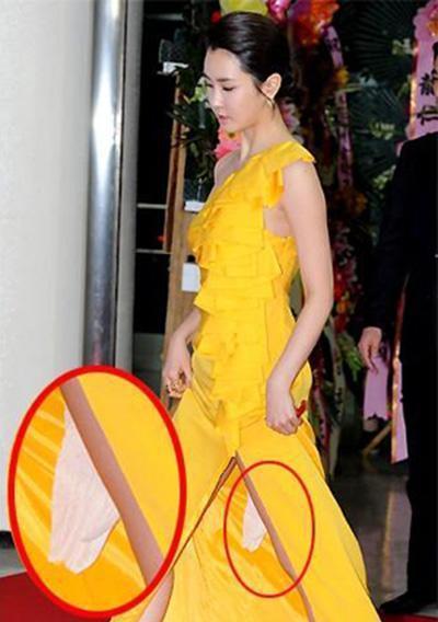 女明星尴尬瞬间，超级尴尬的瞬间(明星尴尬瞬间2014)