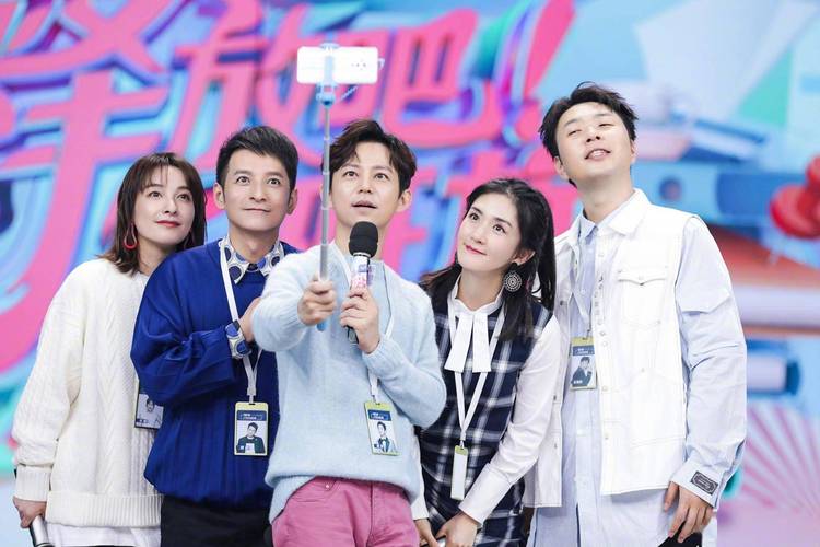 娱乐综艺节目排行榜，排名前十的综(央视排名前十的综艺娱乐节目)