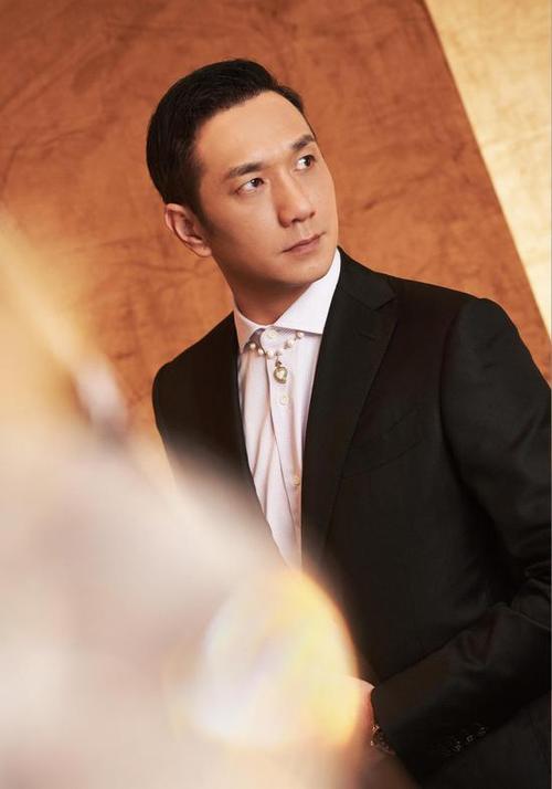 演员黄觉，徐静蕾和黄觉(黄觉徐静蕾恋爱多少年)