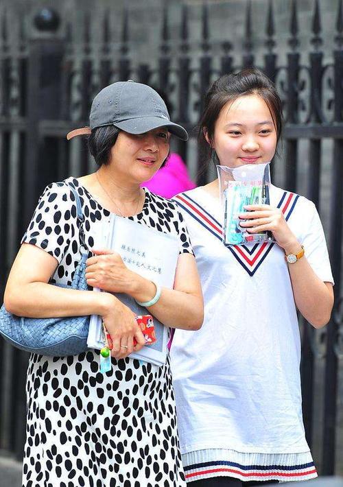 林妙可隆胸,黄宇澄内衣