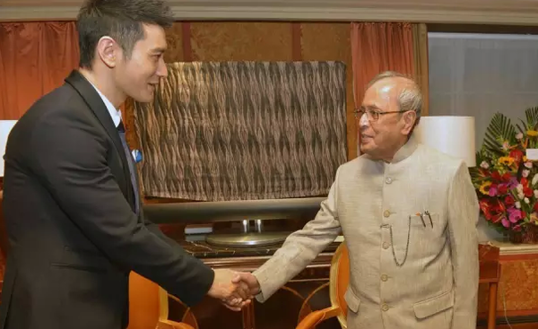 黄晓明儿子叫小海绵的原因揭秘(黄晓明家的小海绵长什么样子)