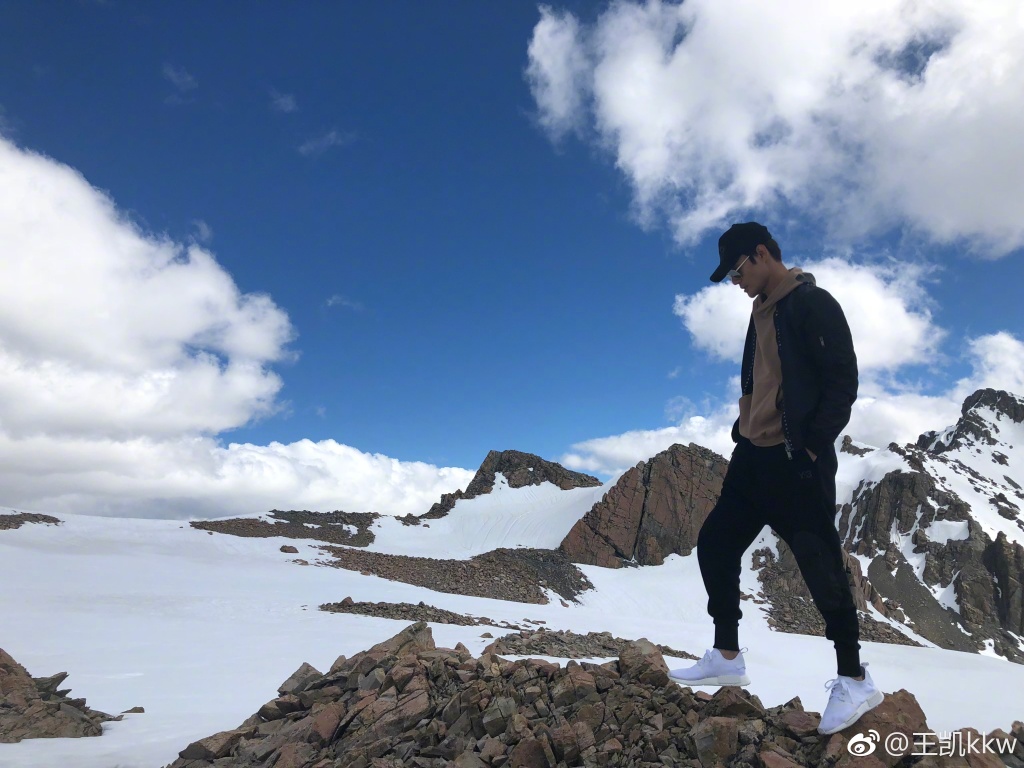 王凯为什么叫凯凯王?王凯是同性恋真的假的 王凯为什么叫凯凯王?王凯是同性恋真的假的