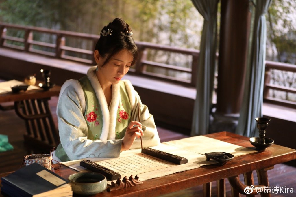 施诗是哪一年出生的是80后吗(施诗的出生年月)