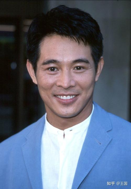 李连杰的祖上是谁,爷爷是开国将军(李连杰的爷爷是哪位)