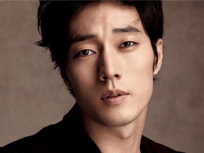 韩国男演员,韩国老一辈男神排行榜(韩国老一代著名男演员)