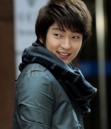 李准基主演的电视剧，朴海镇演的所(韩国演员李准基演的电视剧)