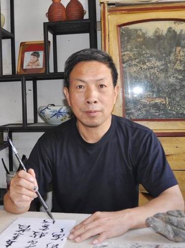 演员唐国强简历，唐国强现在的国籍(著名演员唐国强简历)