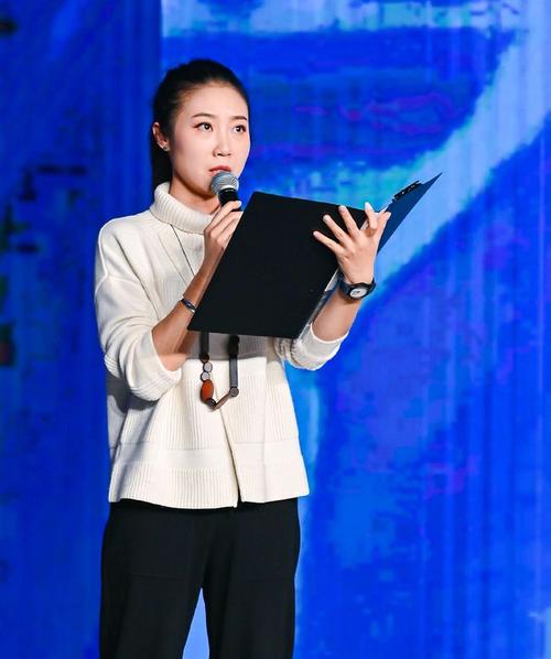 配音演员季冠霖，配音秀图片宣传海(季冠霖有哪些配音视频)