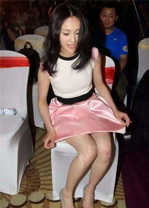 女星震撼走光集锦,明星惊艳出场瞬