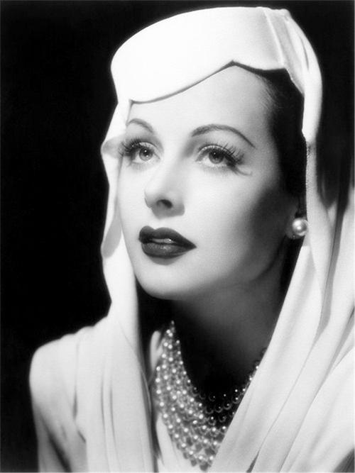 好莱坞女星,好莱坞100男演员排(美国好莱坞百大女演员)