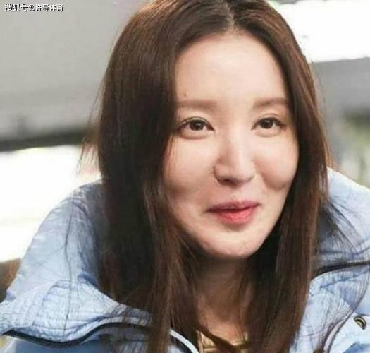 明星整容前后对比，贝汯璘整容对比