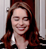 艾米莉亚·克拉克大笑起来太鬼畜了 艾米莉亚·克拉克大笑起来太鬼畜了