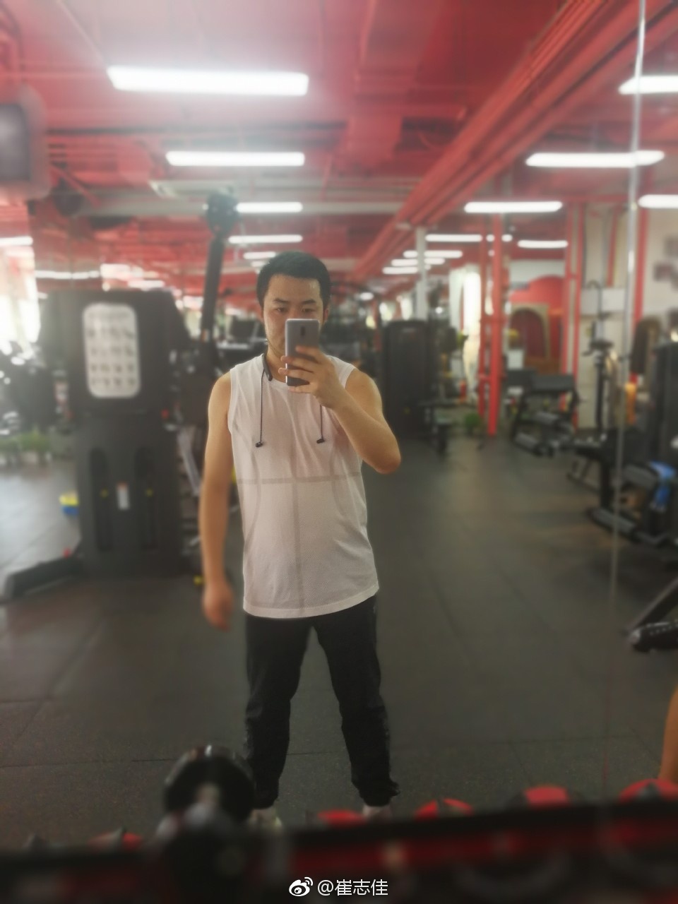 崔志佳得抑郁症了吗?崔志佳为什么骂德柏站(崔志佳的微博) 崔志佳得抑郁症了吗?崔志佳为什么骂德柏站(崔志佳的微博)