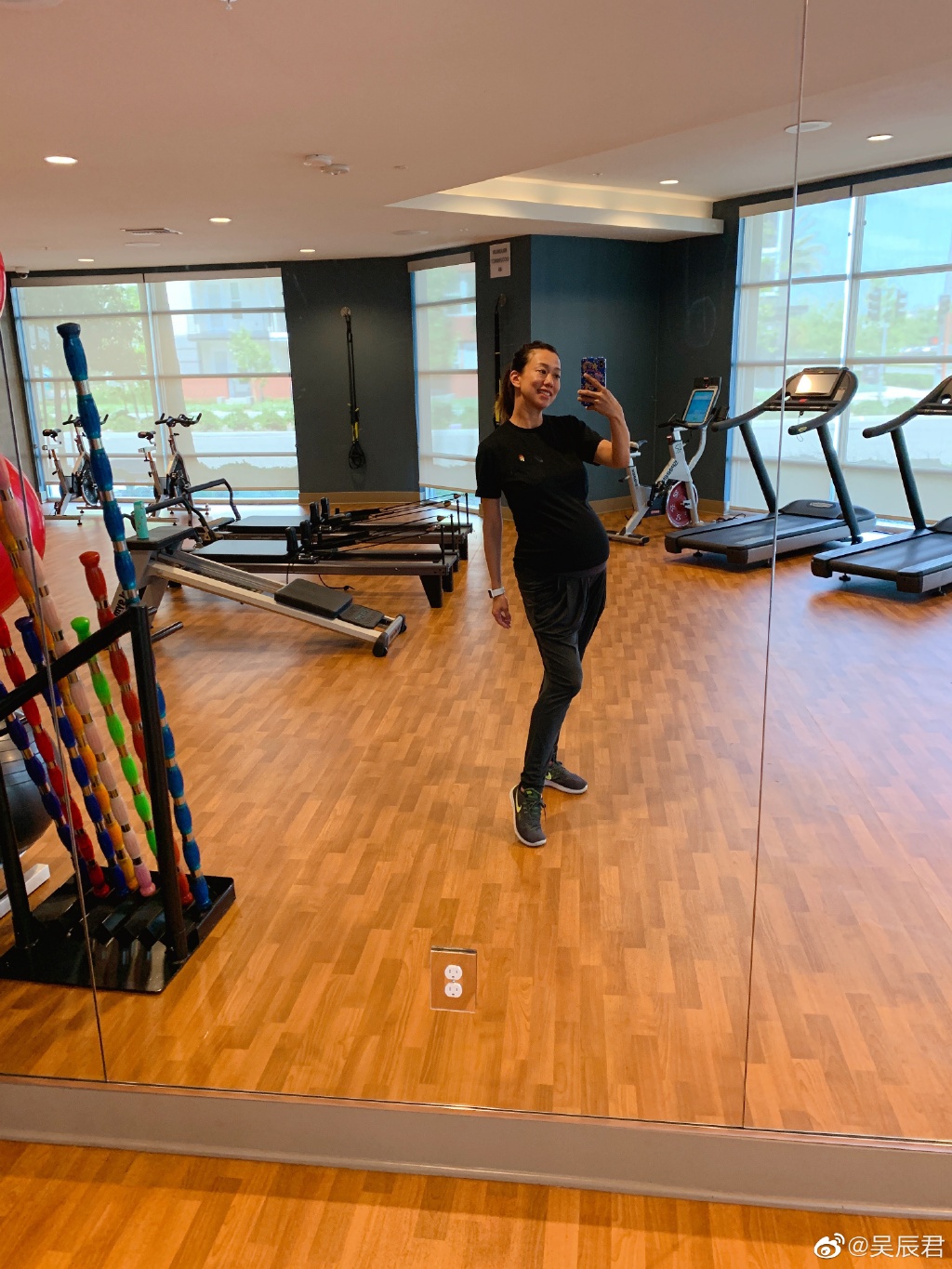 吴辰君是不是拍过三级片(吴辰君剧照) 吴辰君是不是拍过三级片(吴辰君剧照)