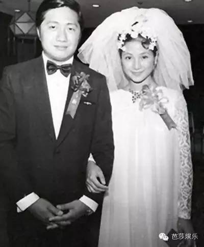 郑佩佩是樊少皇的母亲真的吗？郑佩佩为什么