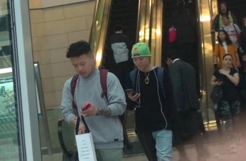 窦靖童疑出柜，窦靖童前女友(窦靖童的前女友有几个)